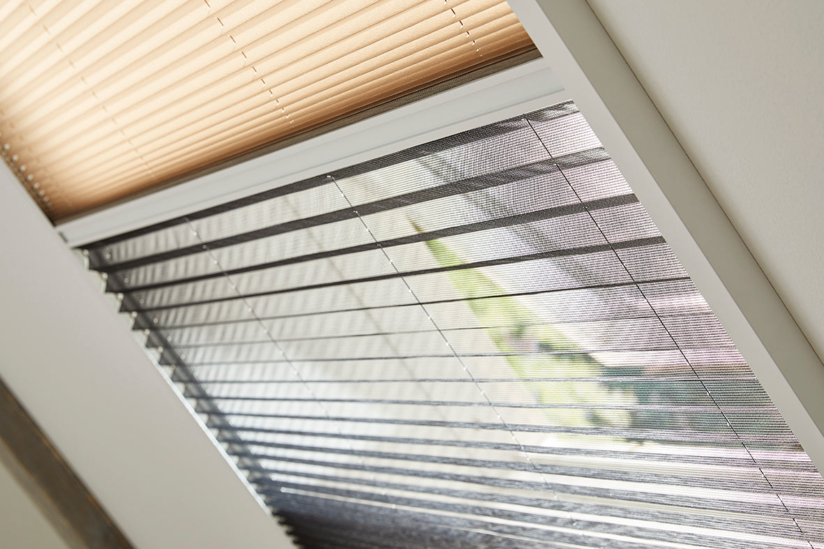 Ergänzung: Fensterdekoration und Insektenschutz in einem