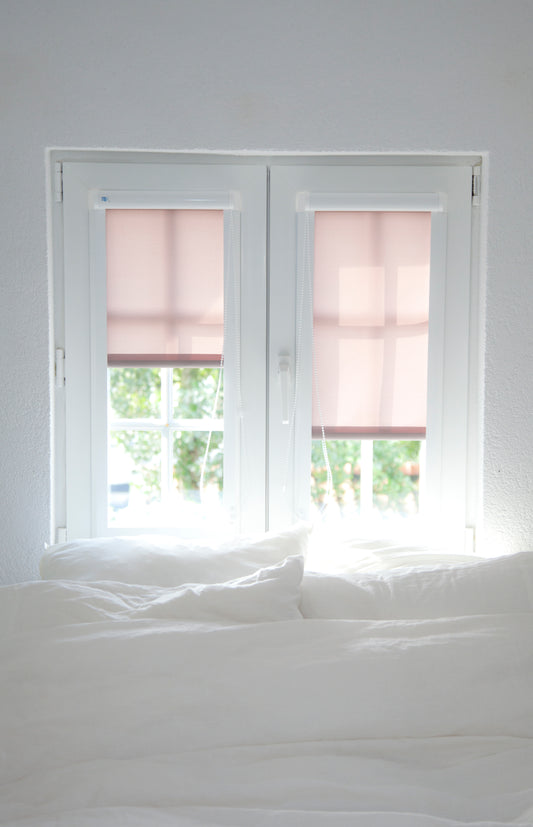 Rollo im Rahmen – stilvolle Fensterdekoration ohne Bohren und Schrauben